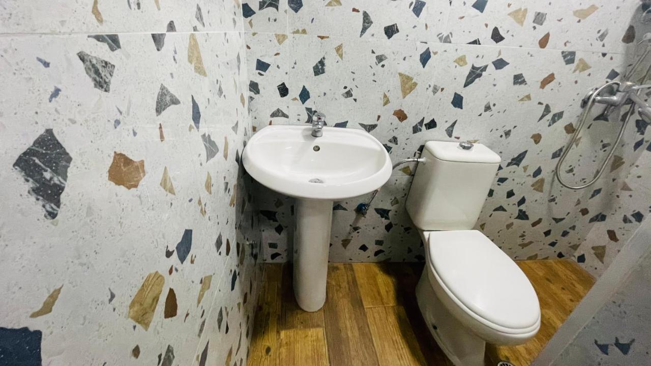 Hotel Drinos تيرانا المظهر الخارجي الصورة
