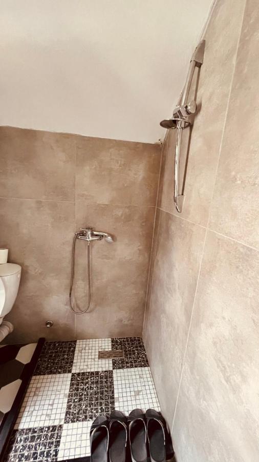 Hotel Drinos تيرانا المظهر الخارجي الصورة